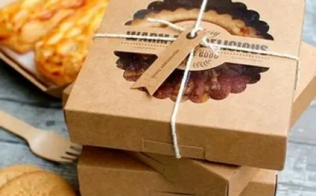 Triangle Pie Boxes Serve Each Slice of Happiness