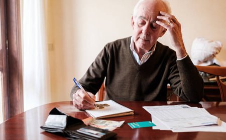Common Financial Mistakes Seniors Should Avoid