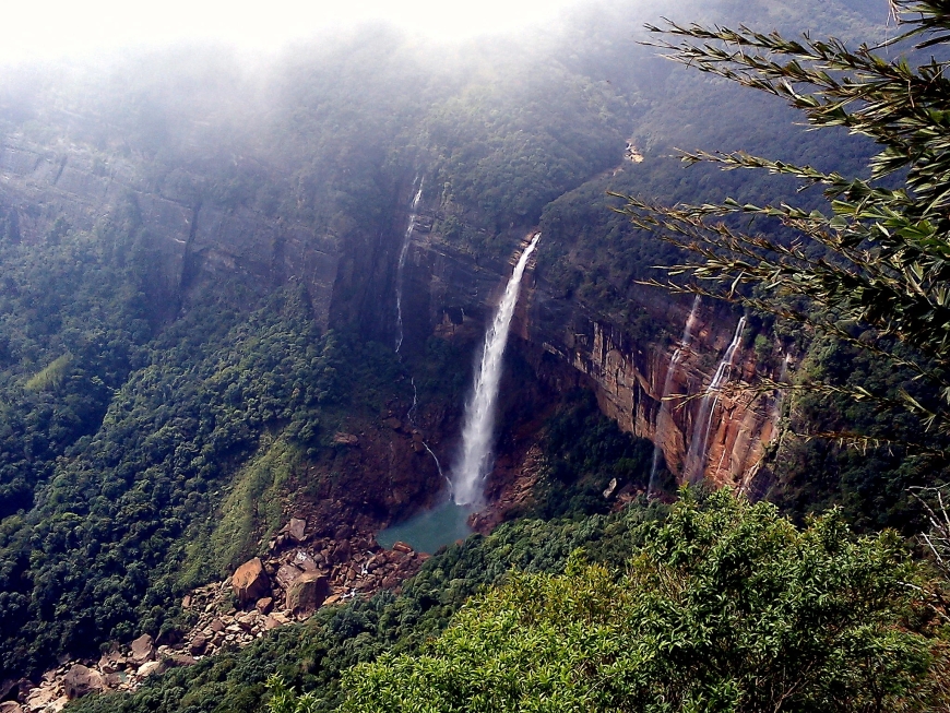 Explore Meghalaya with Our Cherrapunji Tour Package Today