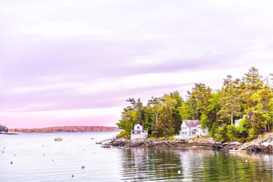 Maine Vacation Packages: Explore Scenic Seafronts and Adventure Trails