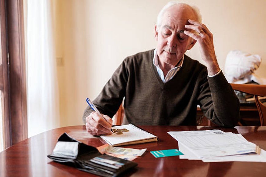 Common Financial Mistakes Seniors Should Avoid